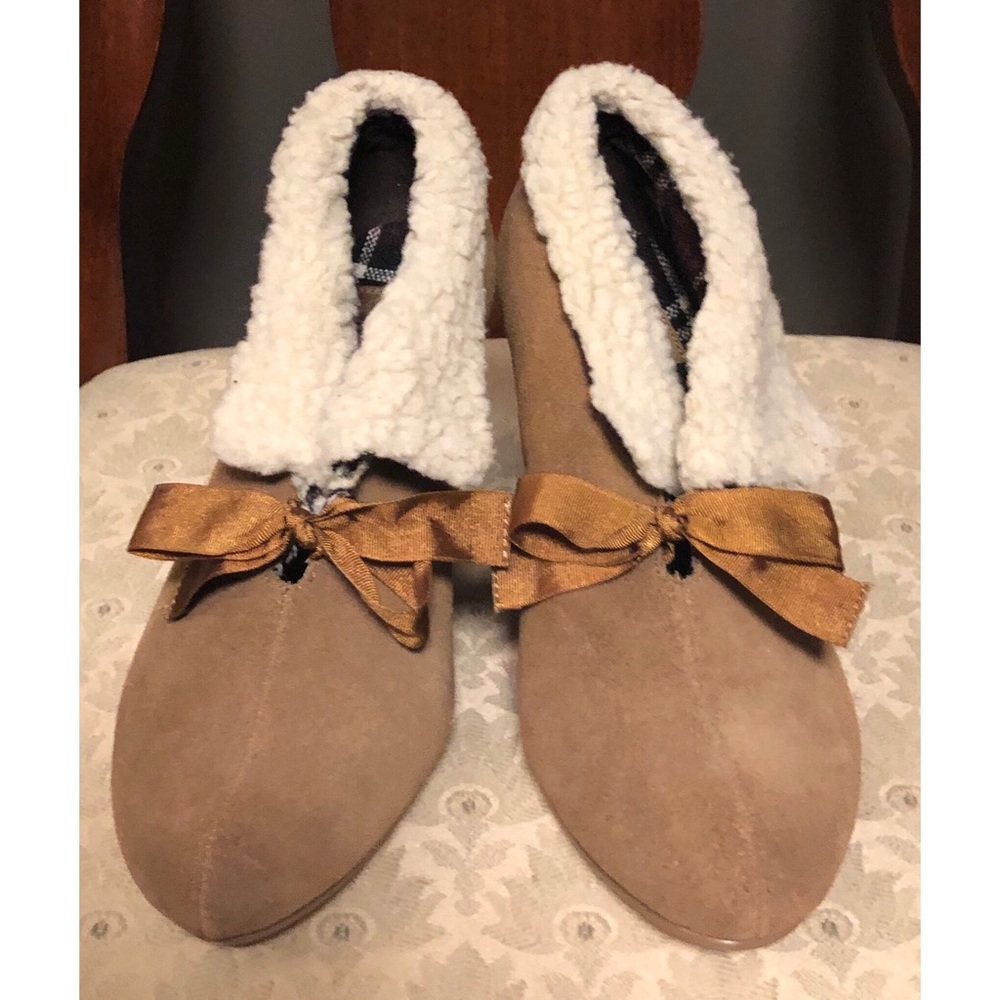 Yellow Box Galleon booties